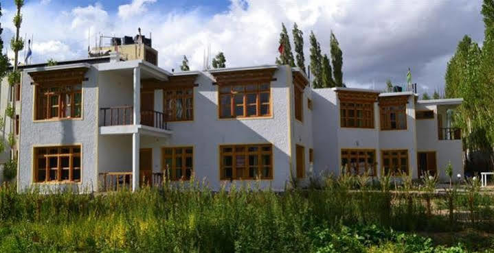 Hotel Ladakh Heaven Лех Экстерьер фото